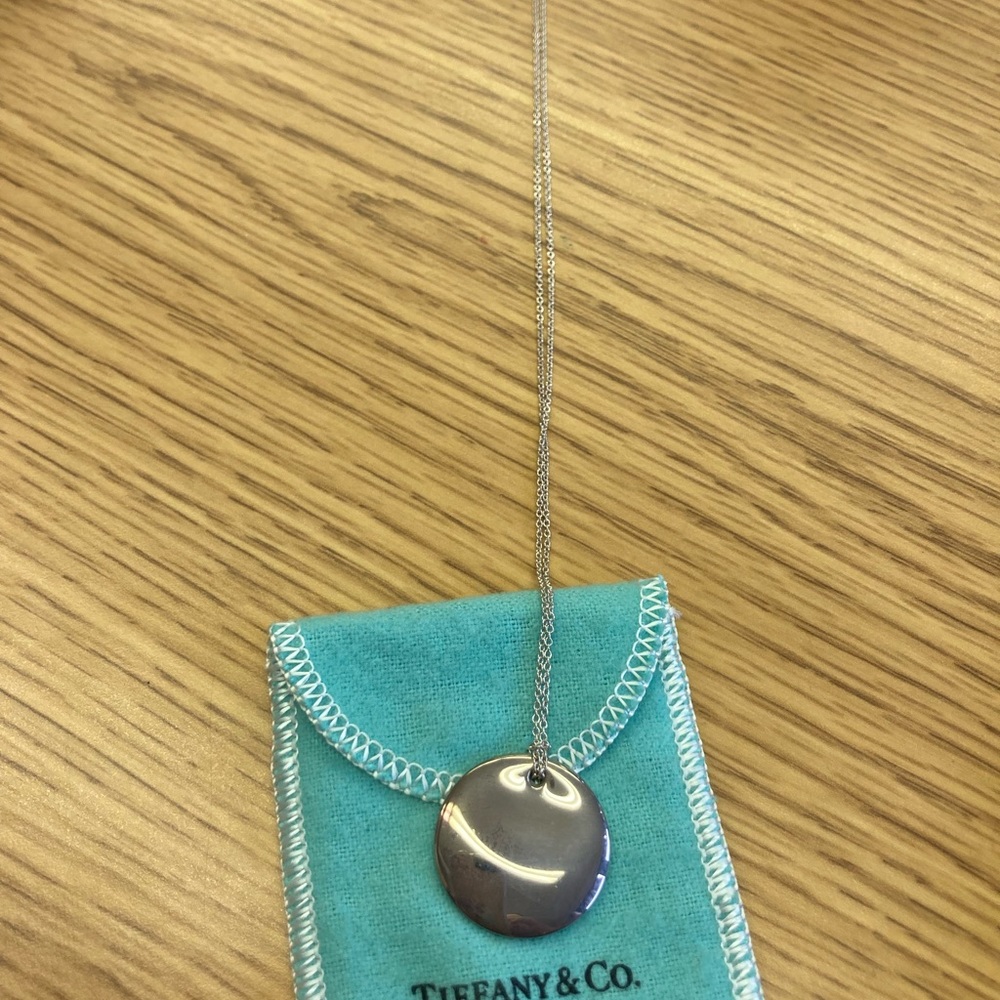 Tiffany & co Elsa Peretti sterling silver disk necklace.